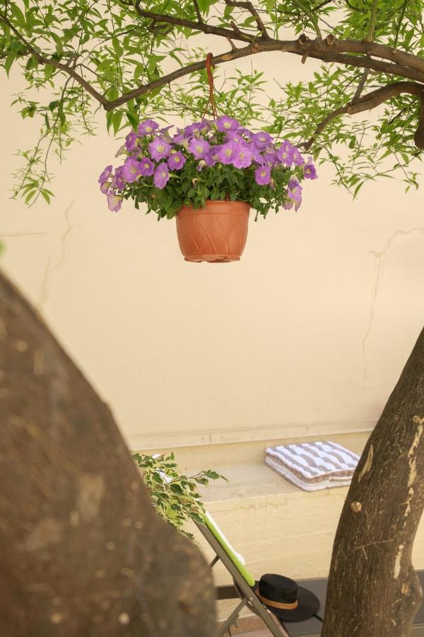 Home With Courtyard In Beating Heart Of Old Town! Chania  Buitenkant foto