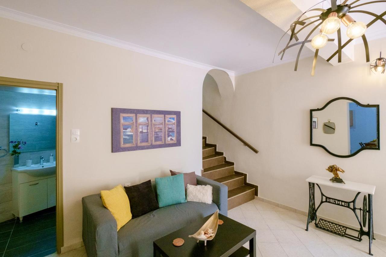 Home With Courtyard In Beating Heart Of Old Town! Chania  Buitenkant foto