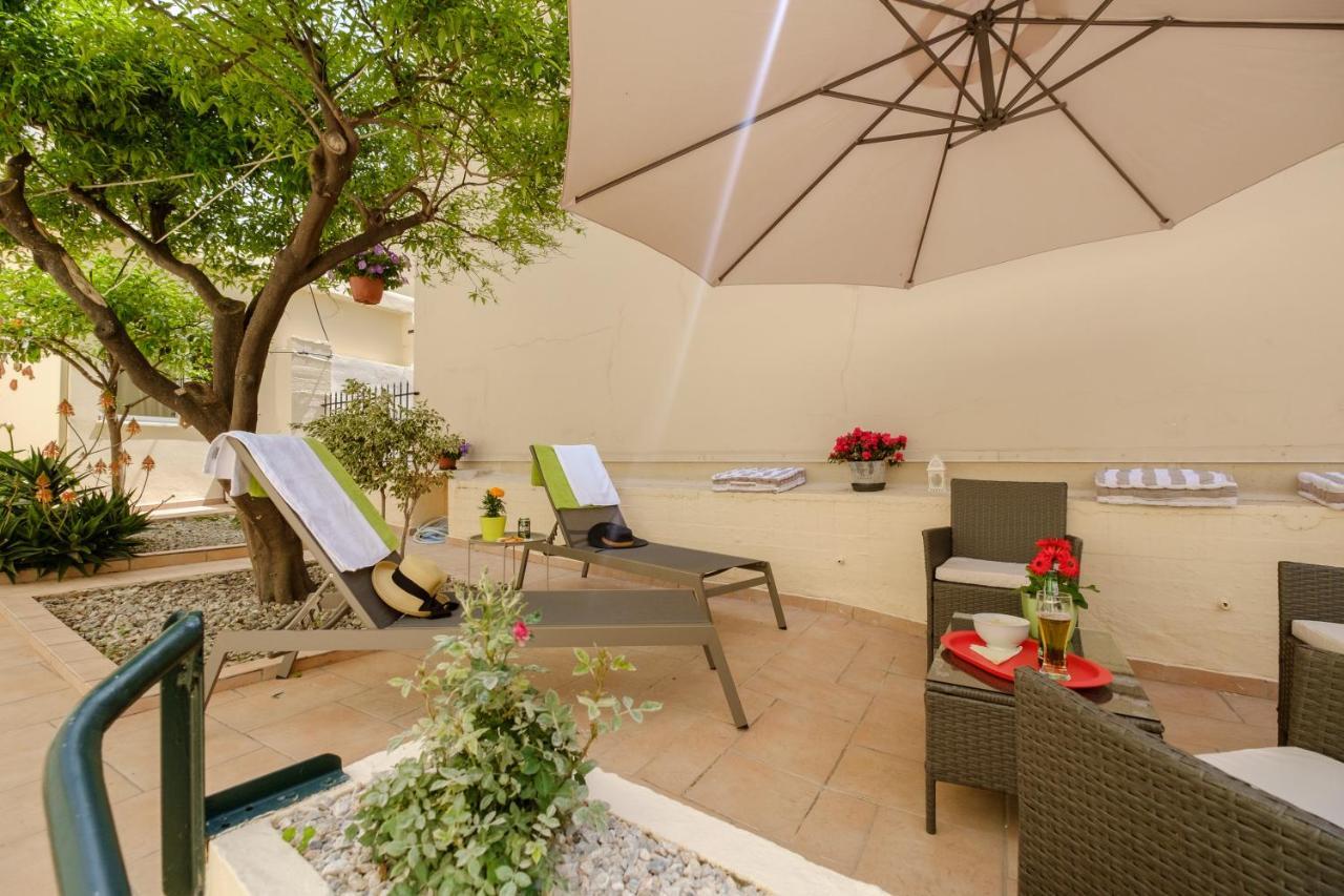 Home With Courtyard In Beating Heart Of Old Town! Chania  Buitenkant foto
