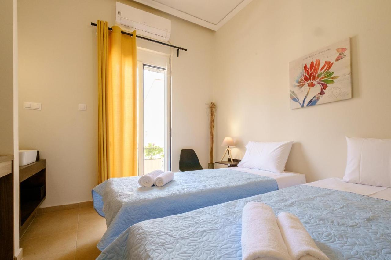 Home With Courtyard In Beating Heart Of Old Town! Chania  Buitenkant foto